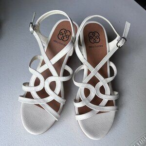 Daisy Fuentes White Strap Cork Wedge Size 10